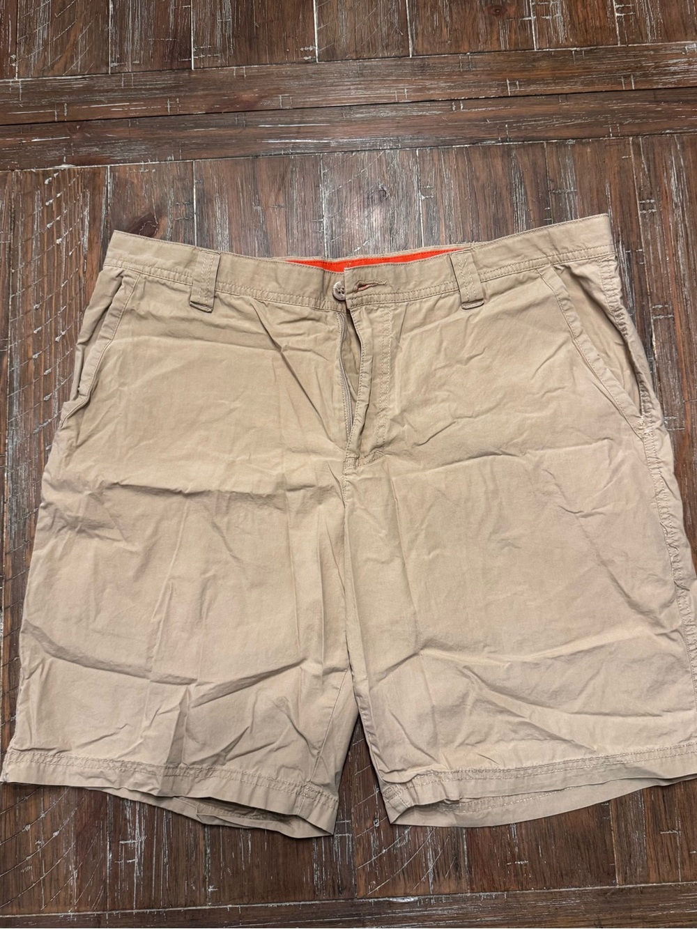 Columbia Men's Khaki Flat-Front Casual Shorts